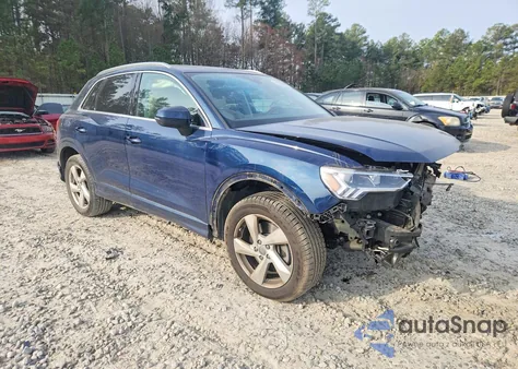 2020 Audi Q3 Premium Plus z USA, uszkodzony, nr VIN WA1BECF35L1017978